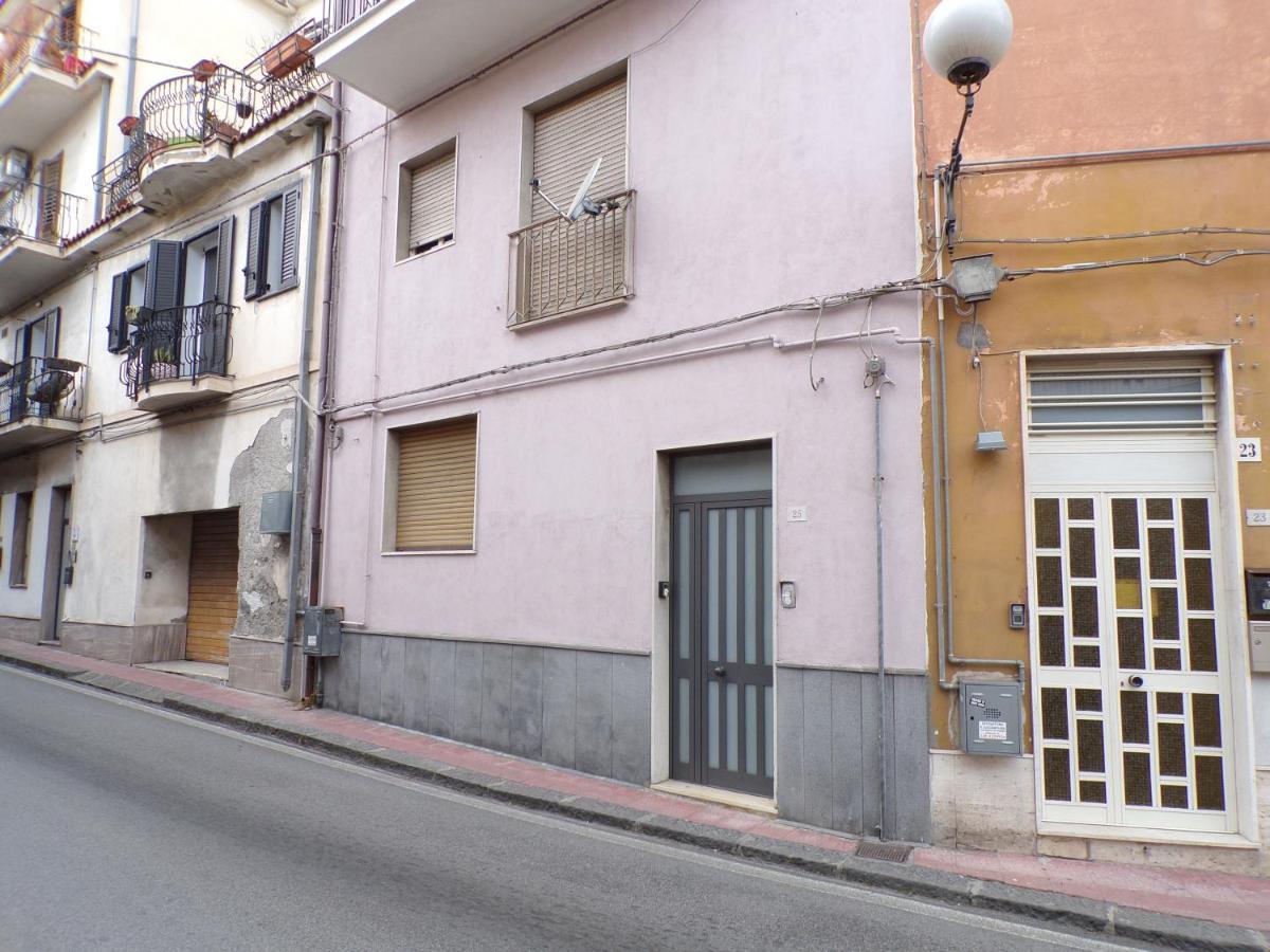Il Porticciolo Apartment Giardini Naxos Exteriör bild