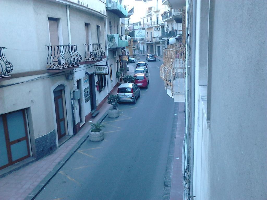 Il Porticciolo Apartment Giardini Naxos Rum bild